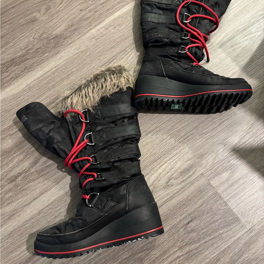 Cougar Black Winter Boots with Red Accents